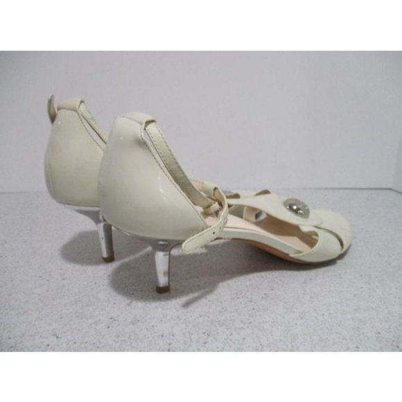 COACH est 1941 'Hellena' Cream Ivory Off White Patent T-strap Open Toe Sandals - Picture 6 of 8